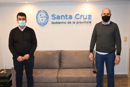 El director de la Casa de Santa Cruz recibió al intendente de Puerto Deseado