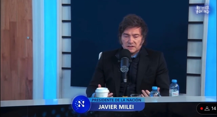 Javier Milei lanzó una dura acusación contra Banco Macro: “Querían llevar el dólar blue a $1800”