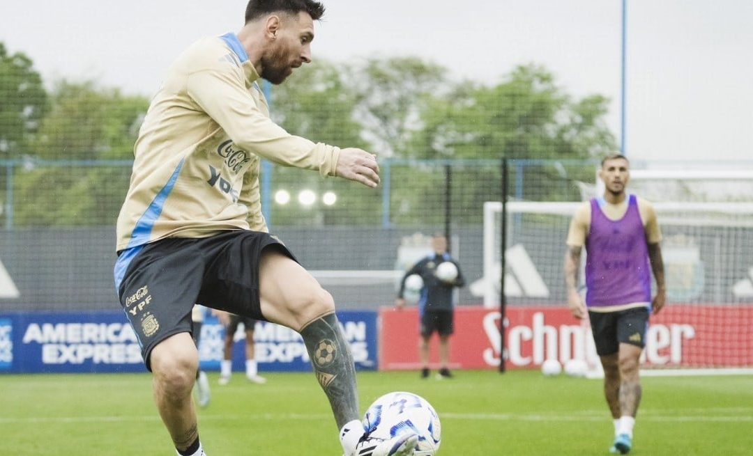 Sobran las palabras: Juega Argentina en el Monumental, a cancha llena y con Messi