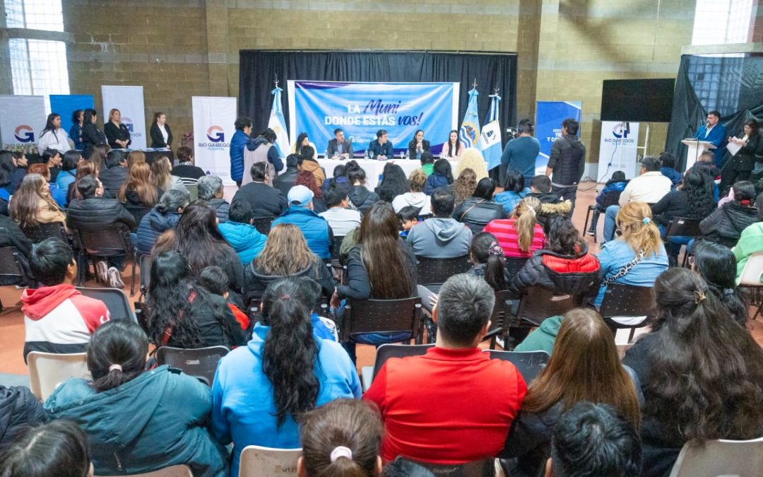 56 familias del barrio Madres a la Lucha recibieron su decreto de adjudicación en venta