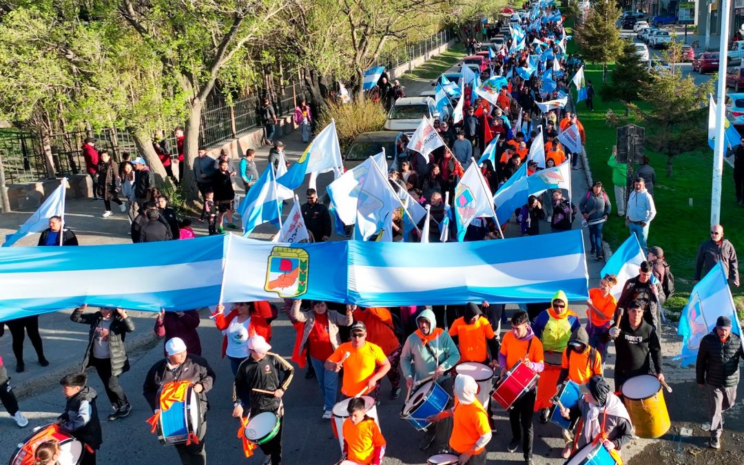 EL CALAFATE: MÁS DE 2000 PERSONAS EN EL DÍA DE LA LEALTAD