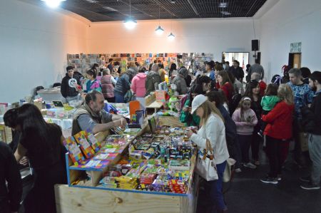 Más de 2 mil personas visitaron la Feria del Libro este fin de semana