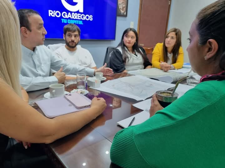 Pablo Grasso encabezó reunión para el inicio de obra de la Autovía 17 de Octubre