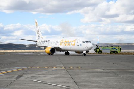 El Gobierno de Santa Cruz y Flybondi inauguraron la ruta aérea que une a Río Gallegos con Buenos Aires