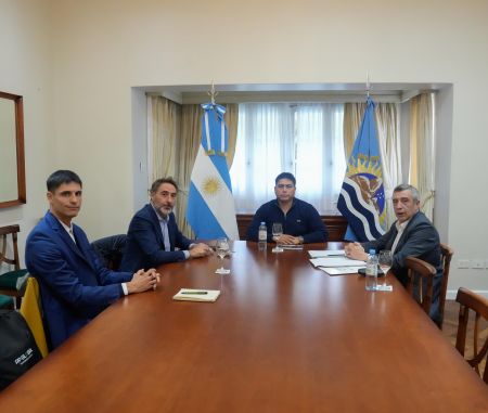 Claudio Vidal se reunió con empresarios para avanzar con proyectos de hidrogeno verde en Santa Cruz