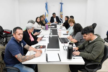 EL GOBIERNO PROVINCIAL PROPONE UN 38,30% CON LA CLÁUSULA GATILLO PARA 2025